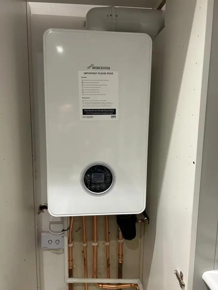 Energy-efficient Worcester Bosch boiler installed neatly by Buchanan Gas and Heating, reliable boiler services in Coatbridge.