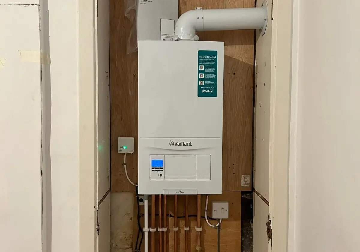 boiler-repairs-motherwell-5 Vaillant boiler installation with visible copper pipework, expertly fitted by Buchanan Gas & Heating – reliable boiler repairs in Motherwell